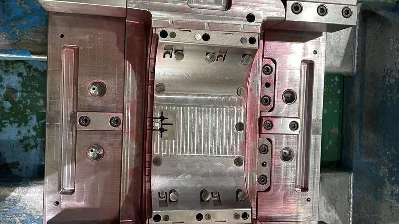 精密模具：苏州制造，品质先行**