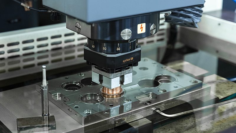 模具滑块材料：揭秘其价格构成与选择要点